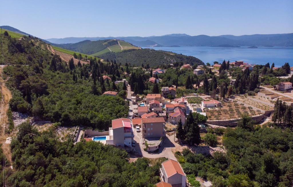 Danguba Apartment Kremena Bagian luar foto
