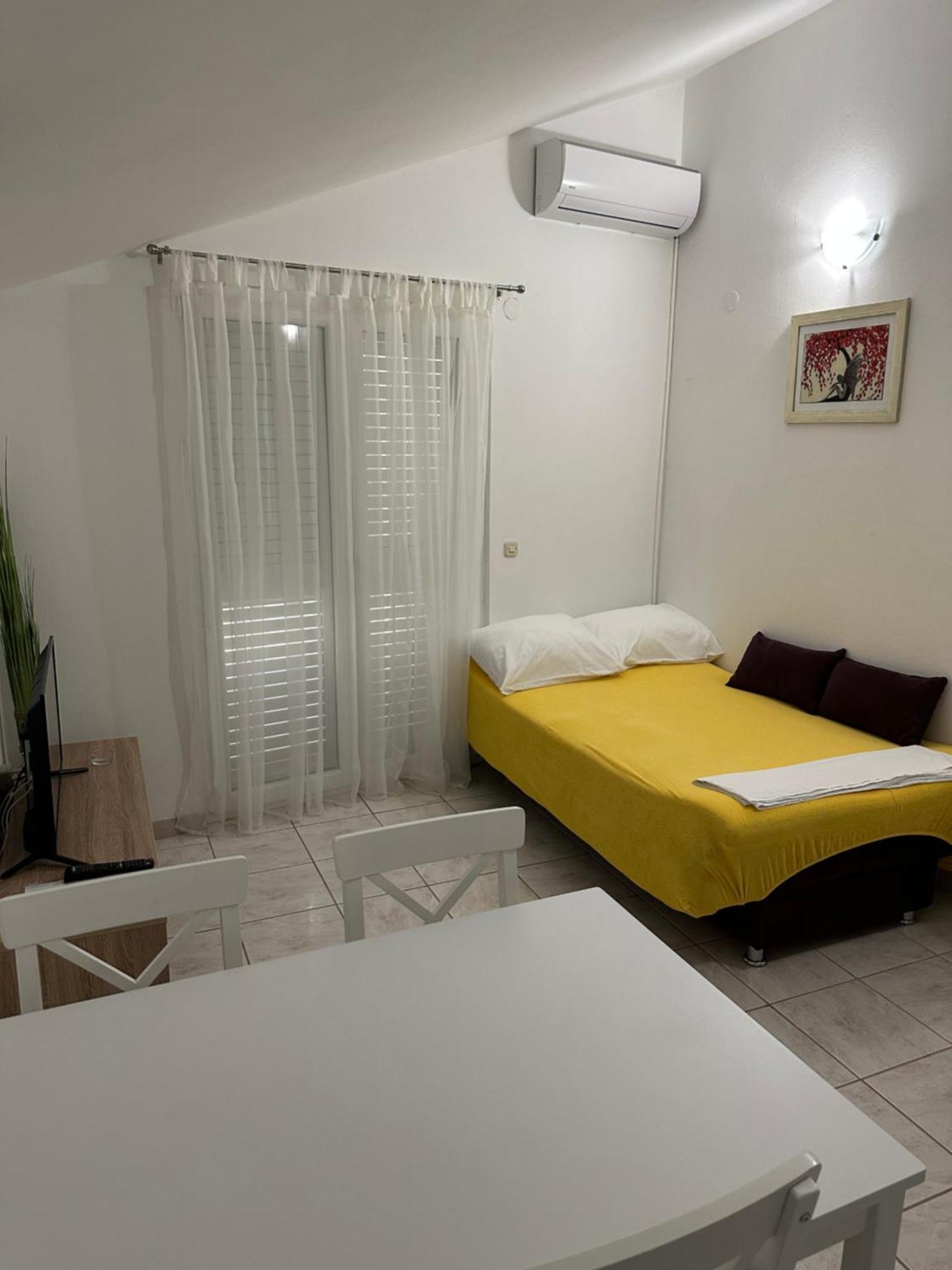 Danguba Apartment Kremena Bagian luar foto